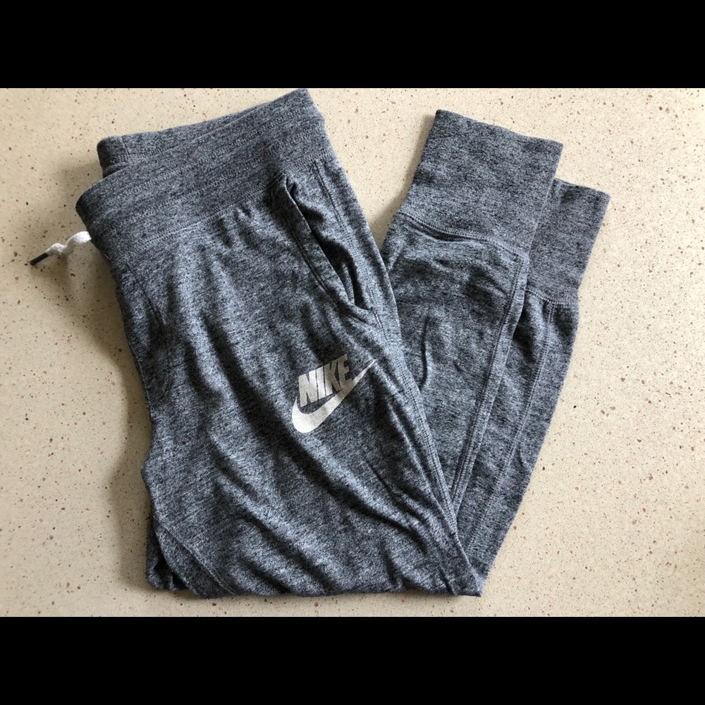 Nike jogger Capri Sweats